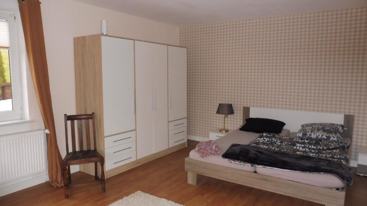 Zimmer 4 + 5 Zusammen Gemietet Ein Apartment Bachenbrock Bagian luar foto